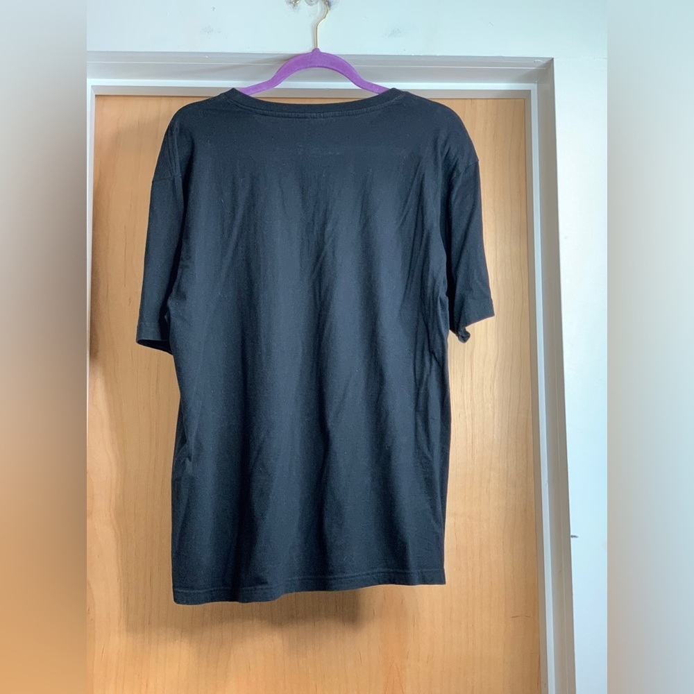 Nona-T Men's Black V-Neck T-Shirt.  Size-Large - Picture 2 of 3